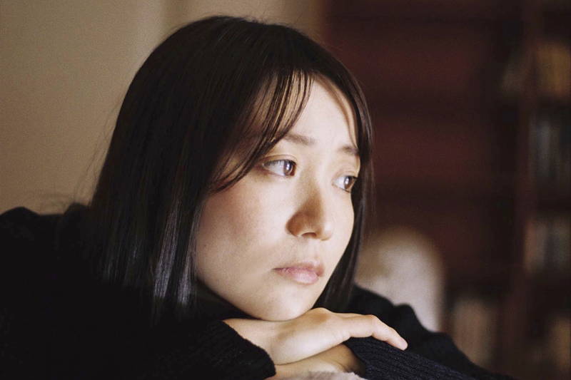 森山未來＆伊藤沙莉　90年代の街を初々しく歩く姿　「ボクたちはみんな大人になれなかった」場面写真