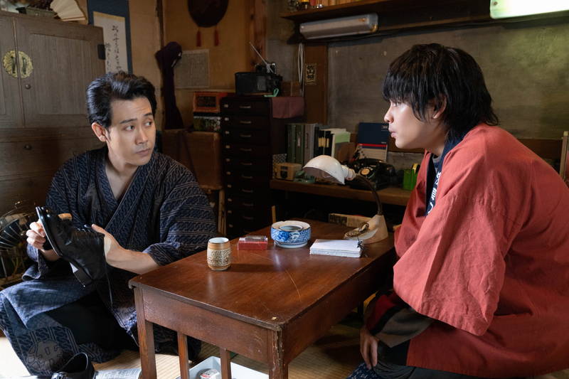 柳楽優弥とナイツ土屋のツービート　ビートたけしの青春描く「浅草キッド」場面写真