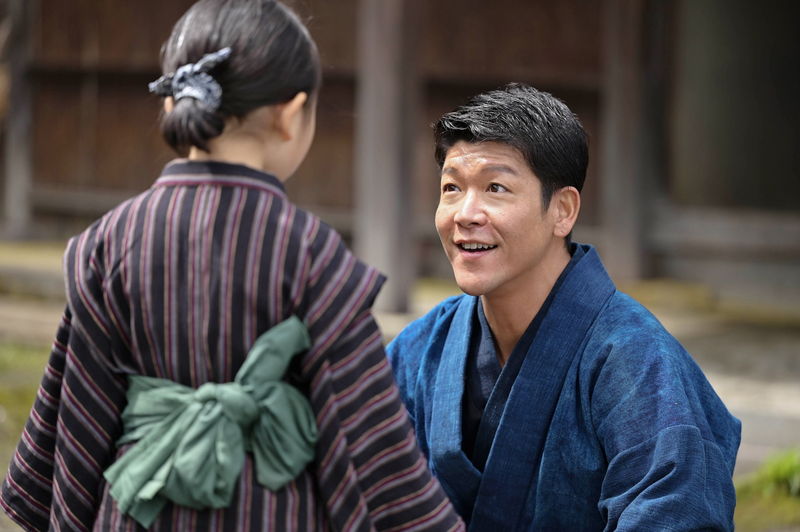 北乃きいが見せる優しい表情　真剣なまなざしの森崎ウィンや小泉孝太郎も　「おしょりん」場面写真