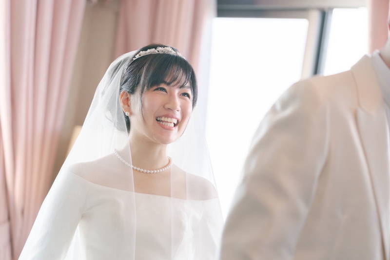 ボサボサ髪の吉岡里帆、サングラス＆ジャージの怪しい満島真之介　映画「ゾッキ」個性あふれる場面写真