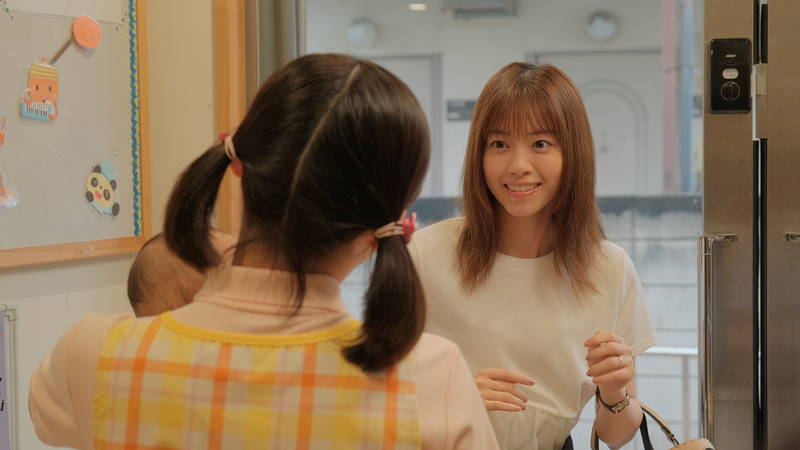 仕事・育児に奮闘の西野七瀬＆千葉雄大　ドラマ「ホットママ」　2人を取り巻く登場人物紹介映像