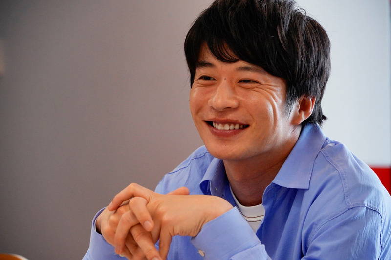 土屋太鳳が握るおにぎりの具は5円玉　「おいしかった」と言う夫の連れ子　「哀愁しんでれら」本編映像