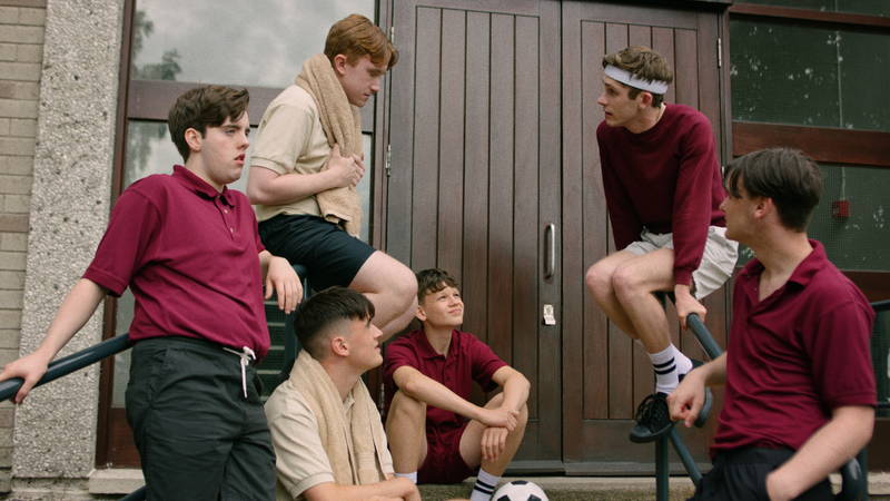 同性に恋する2人が期間限定の“恋人”に　みんなの前で「キスしよう！」　「恋人はアンバー」場面写真