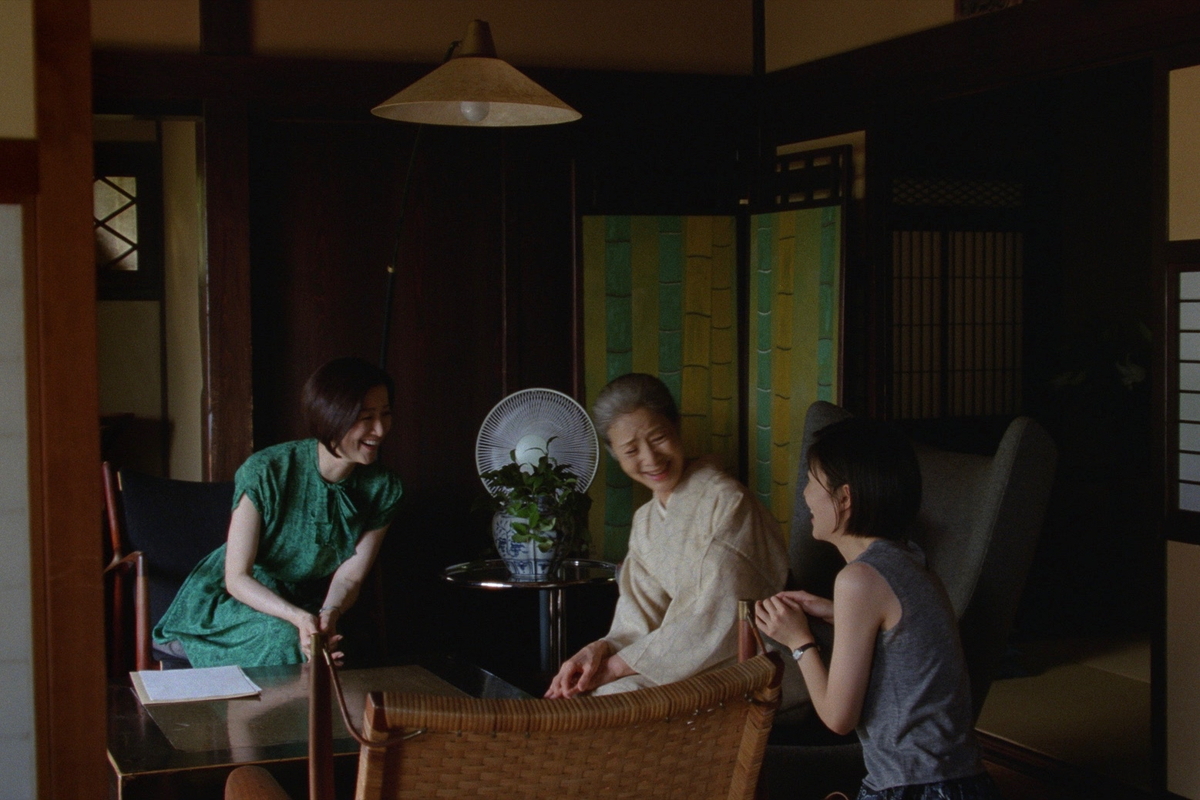 富司純子＆シム・ウンギョン　一軒家で毎日を丁寧に生きる姿　「椿の庭」場面写真公開