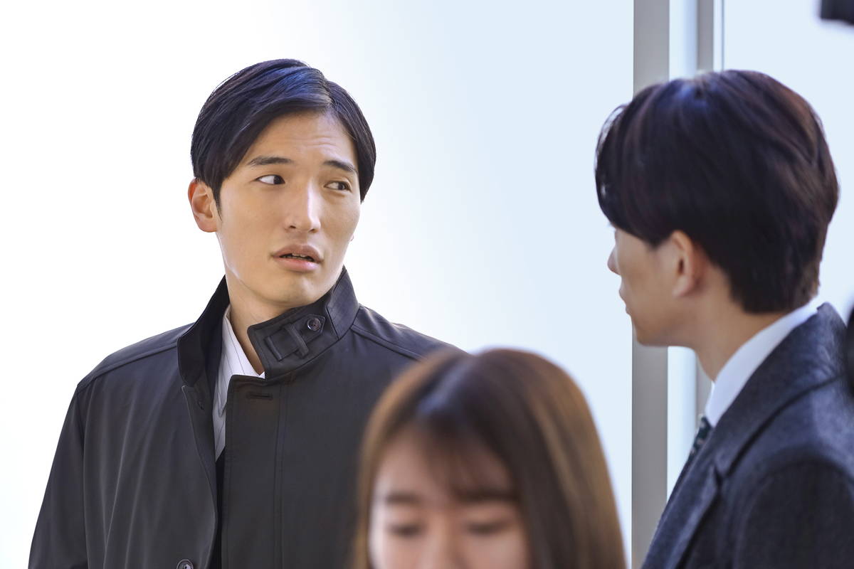 赤楚衛二＆町田啓太　恋が成就し幸せオーラ全開　一緒に食事、キャンプでつり　映画「チェリまほ」場面写真