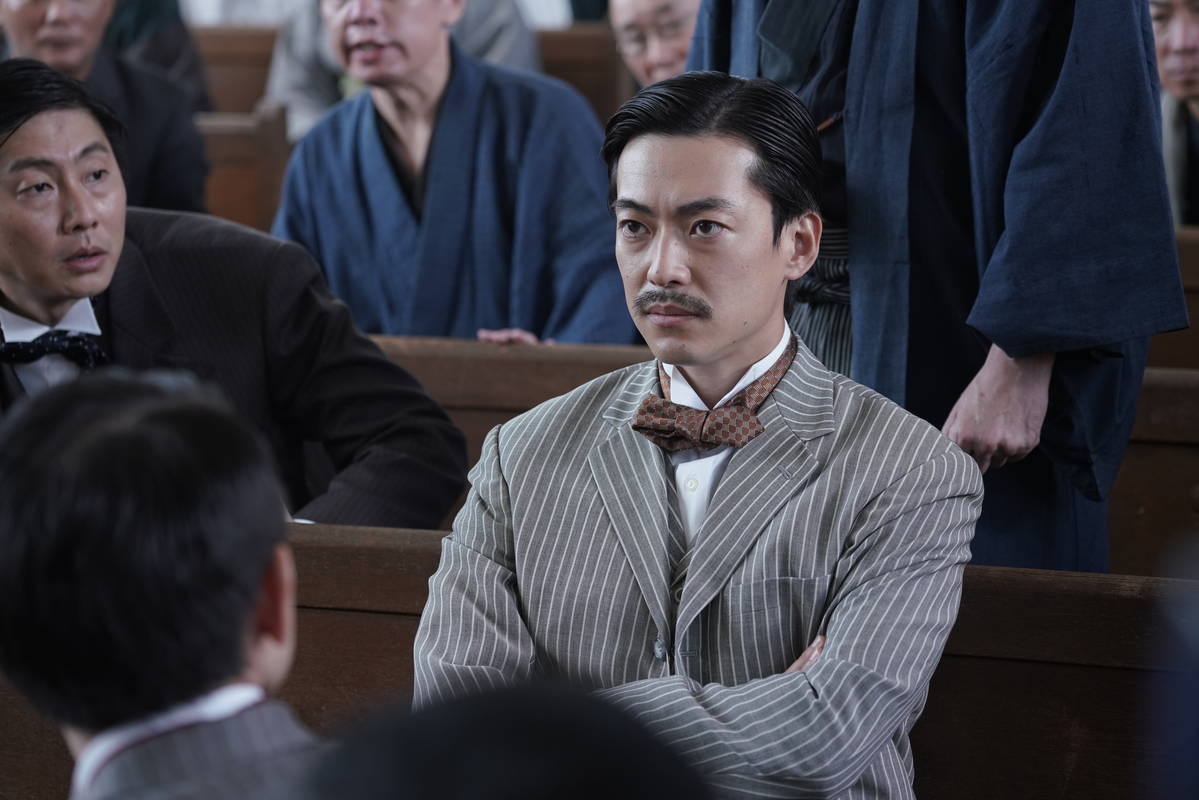 間宮祥太朗、苦しみながら出自を隠して生きる男を体現　「破戒」場面写真