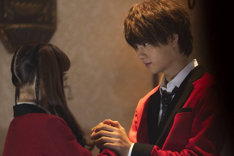 生田絵梨花が棒を振りまくる　3日間アクション猛特訓　ドラマ「賭ケグルイ双」メイキング映像公開