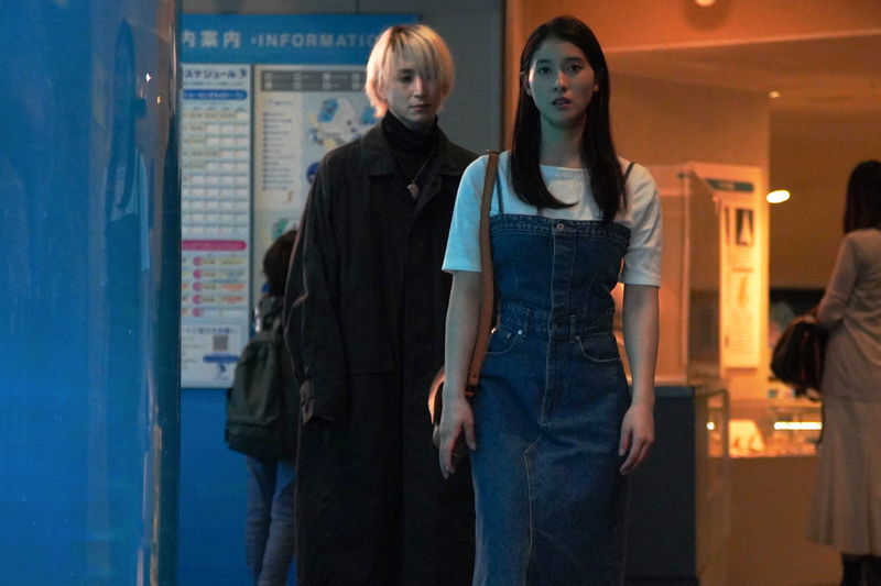 土屋太鳳に迫る恐怖　佐久間大介＆金子ノブアキの“表と裏”の顔　「マッチング」ビジュアル