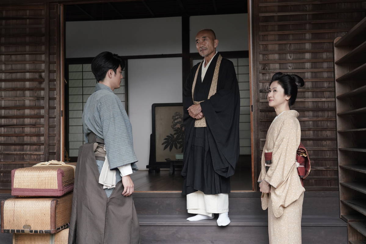 間宮祥太朗、苦しみながら出自を隠して生きる男を体現　「破戒」場面写真