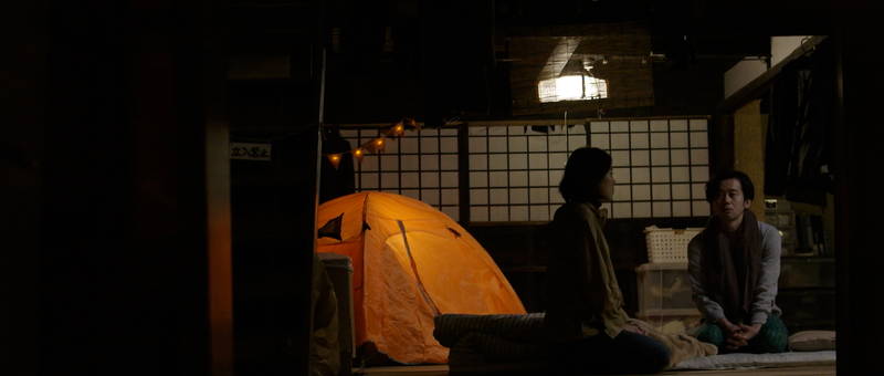 古い空き家で共同生活の男女5人　退去勧告に来た役所の男が泊まることに　短編映画「stay」予告編公開
