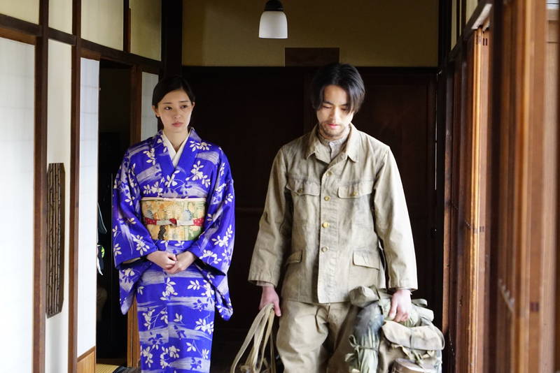 太宰治「斜陽」を映画化　宮本茉由、安藤政信出演　「鳩のごとく　蛇のごとく　斜陽」場面写真